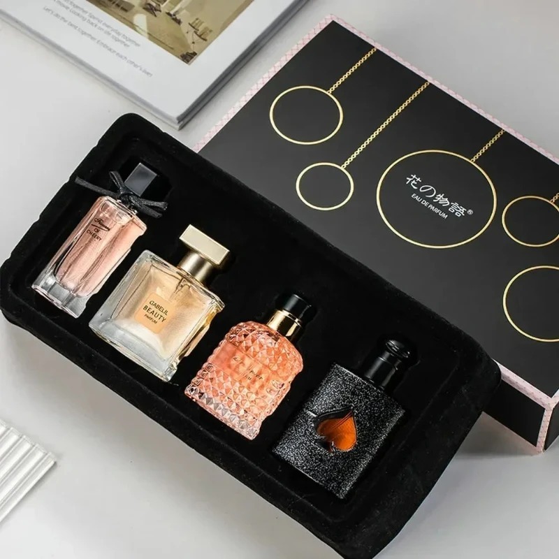 Women’s Perfume Gift Set of 4  - The Collection Perfume Fragrance 评论和价格