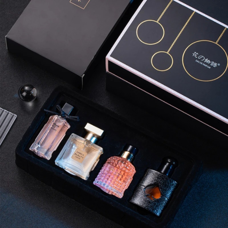 Women’s Perfume Gift Set of 4  - The Collection Perfume Fragrance 评论和价格