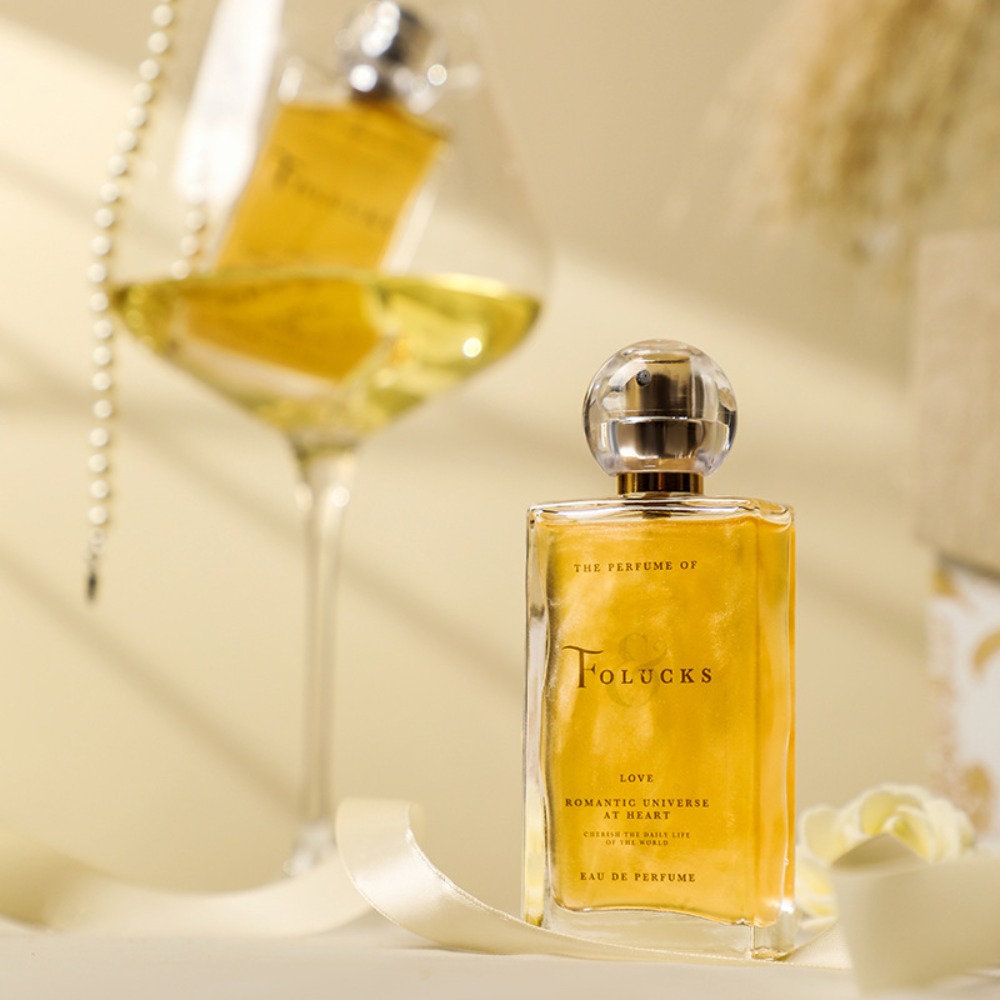A fresh and natural floral-fru - The Collection Perfume Fragrance 评论和价格
