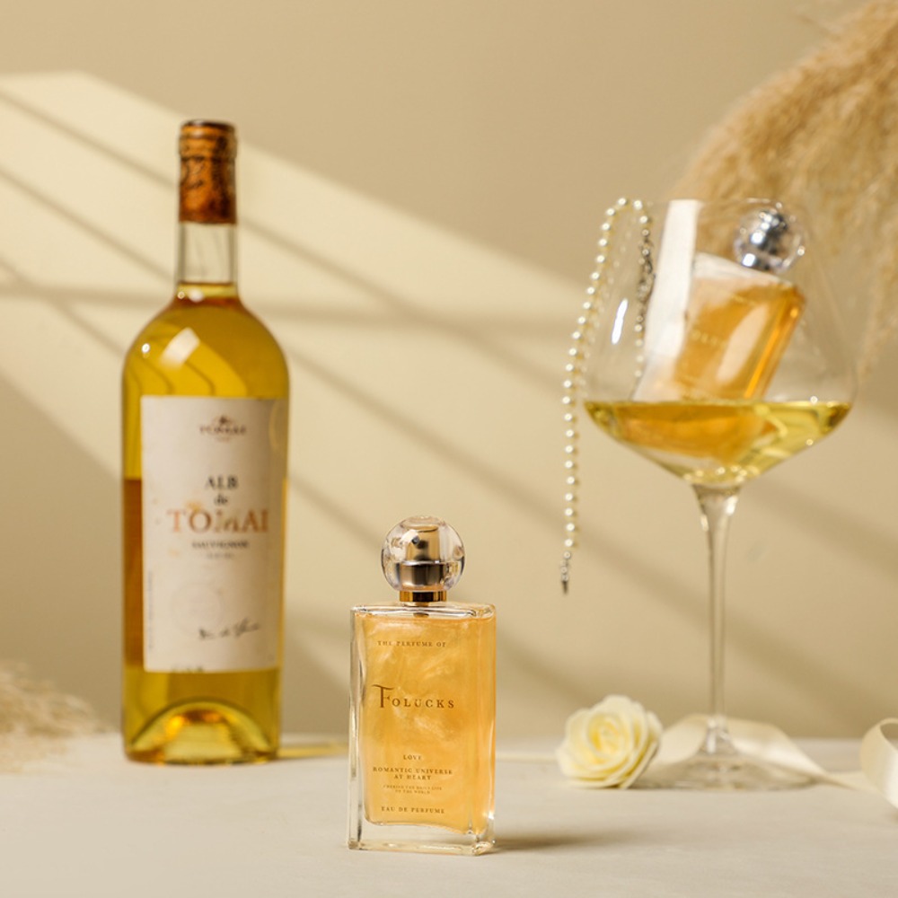 A fresh and natural floral-fru - The Collection Perfume Fragrance 评论和价格